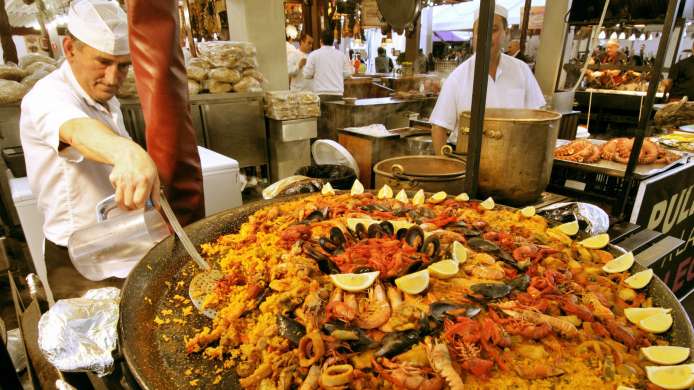 Paella Valencienne Un Veritable Plat Social Costaclub